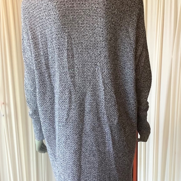 Express Women’s Gray Knit Open Cardigan Size Medium - Picture 5 of 8